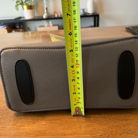 NWT : Gray/Black handbag - Picture 12 of 13